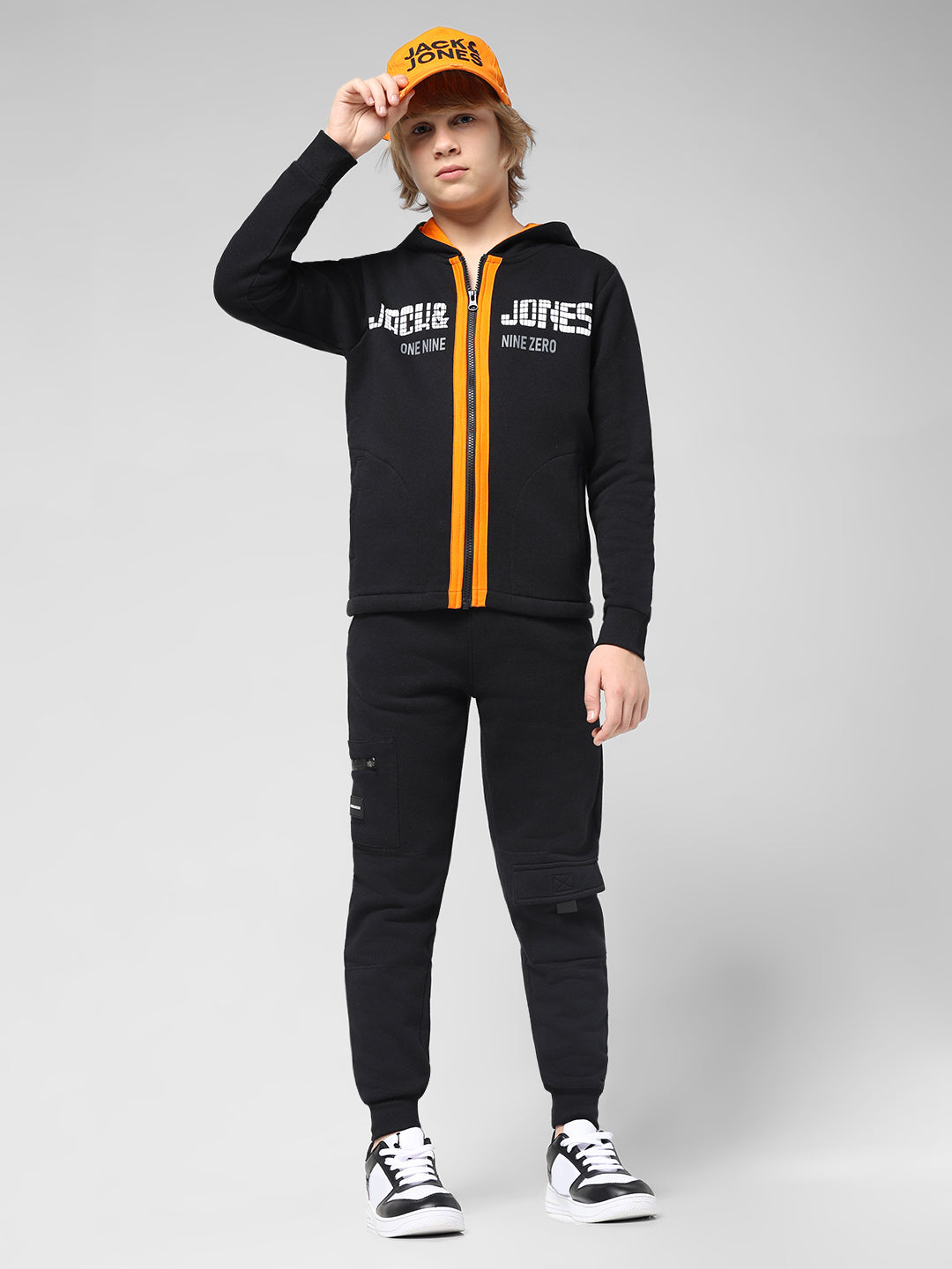 JUNIORS Black Regular Fit Print Sweatshirts