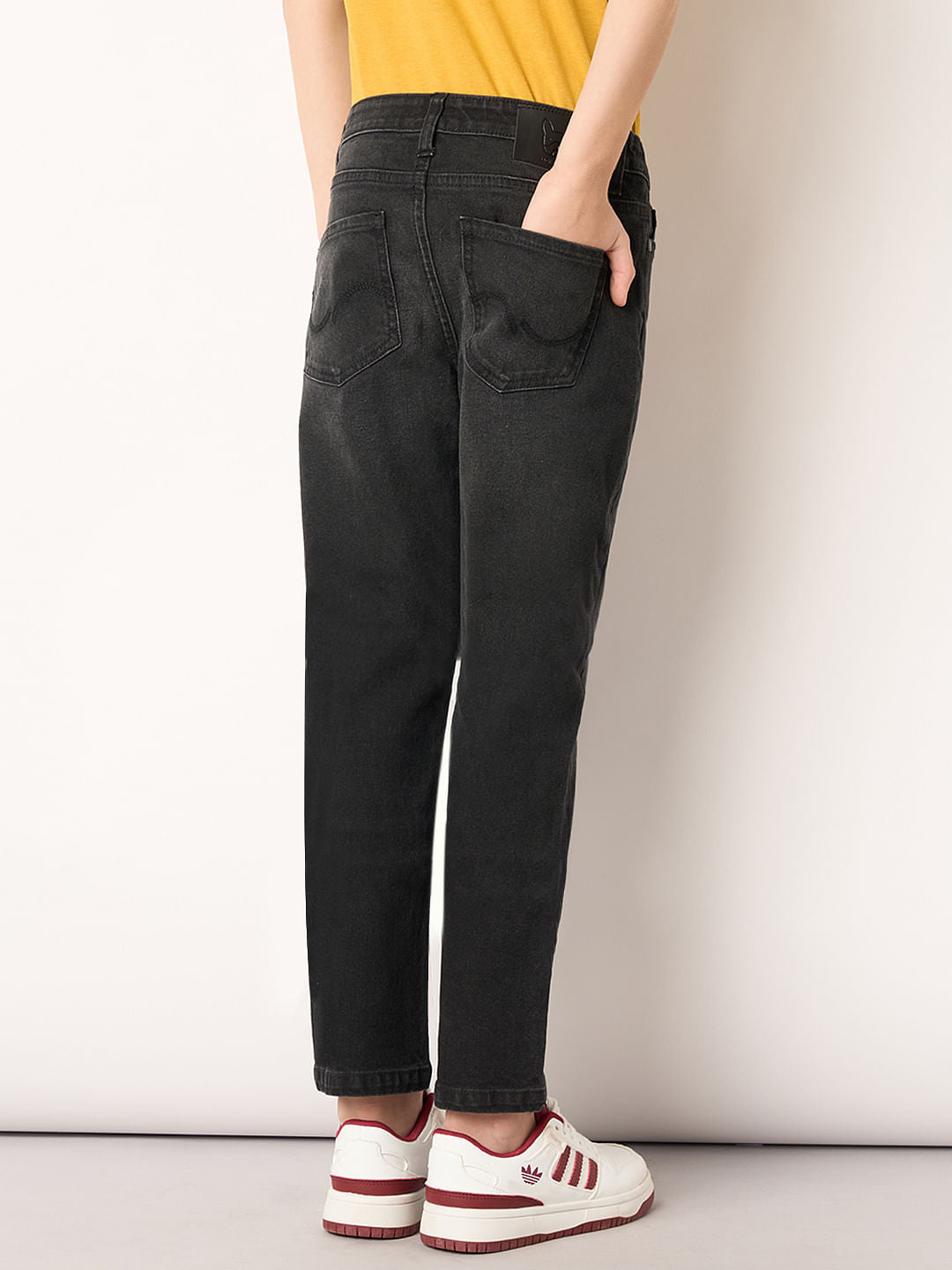 Boys Dark Grey Mid Rise Regular Fit Jeans