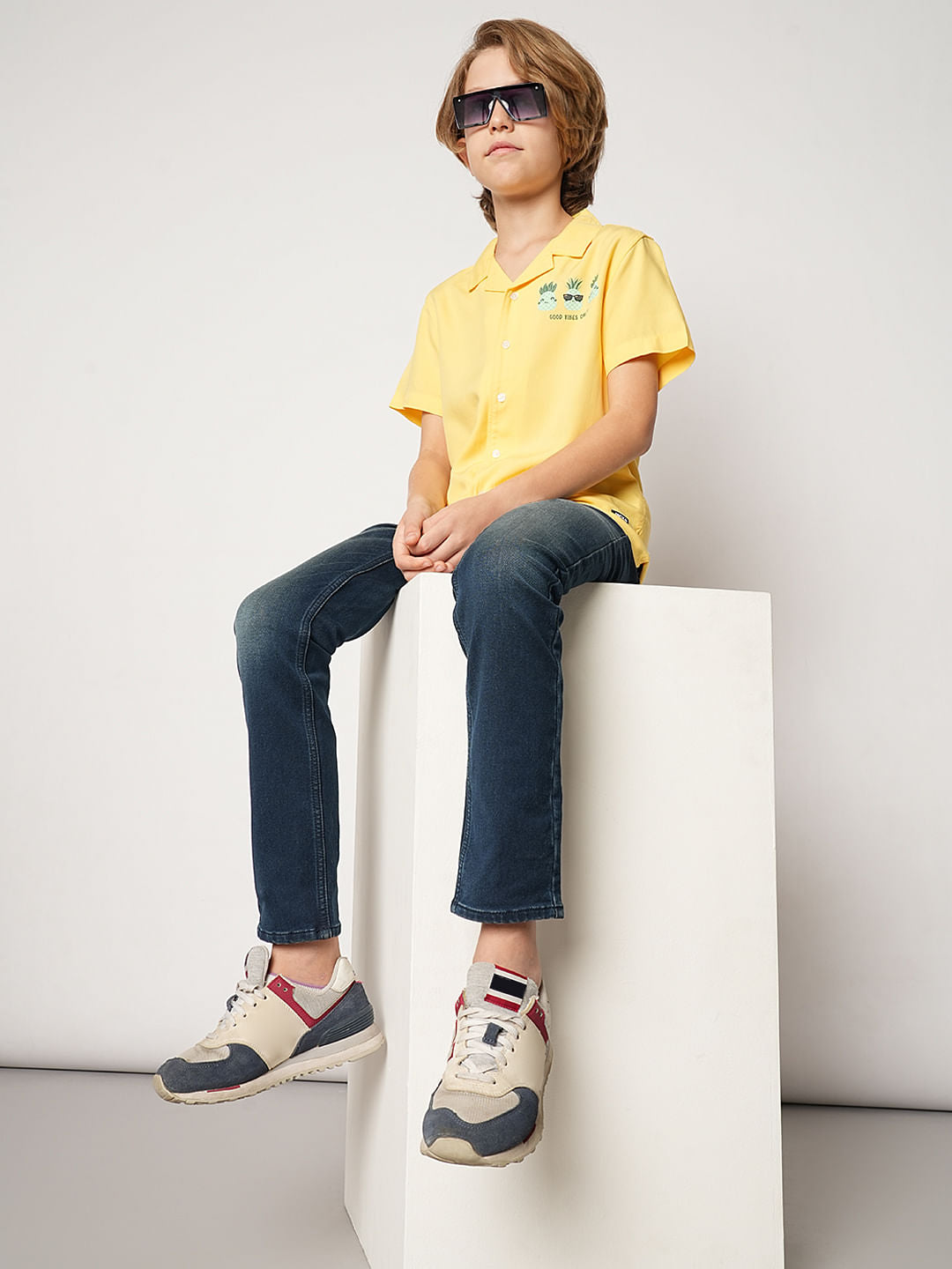 Boys Blue Mid Rise Regular Fit Jeans