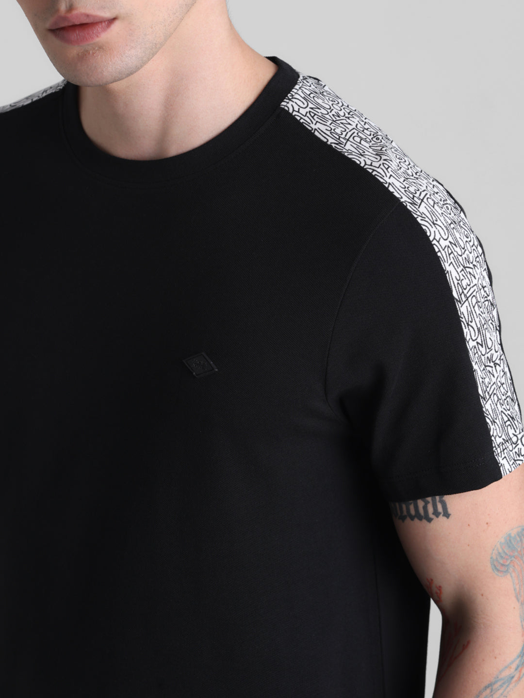 Black Contrast Tape T-shirt