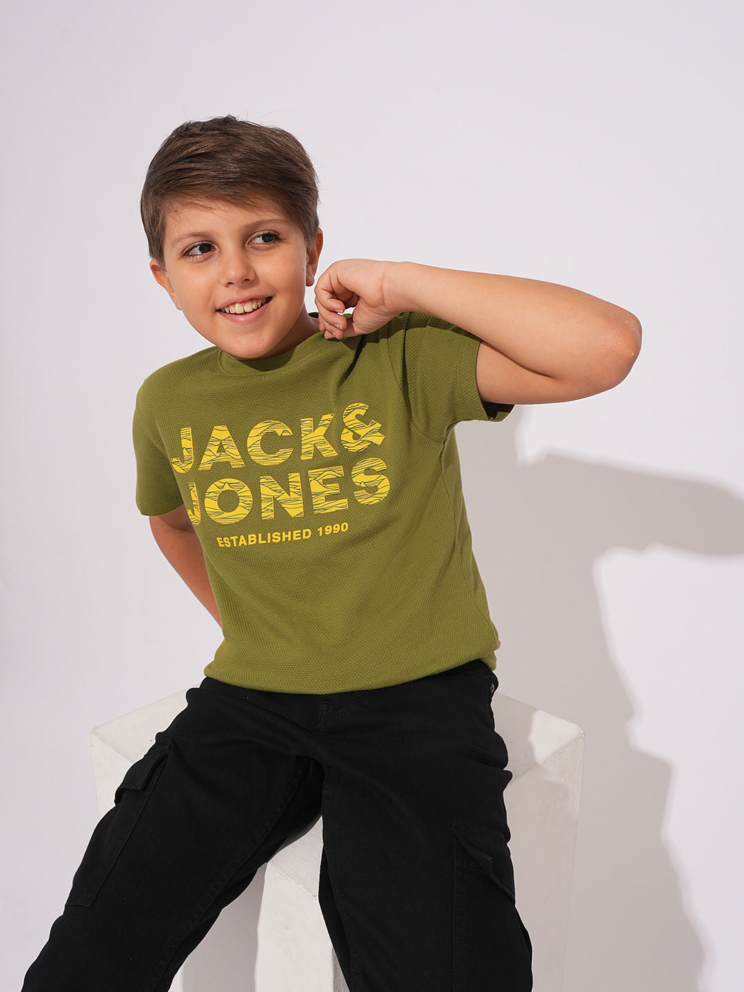 Boys Green Abstract Printed Shirt With T-Shirt and Pants Set