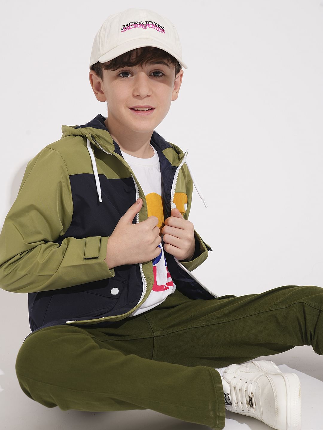 Boys Green Colourblocked Hooded Windcheater