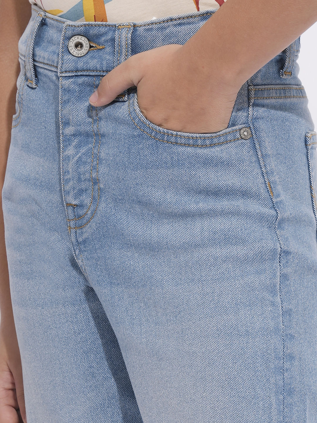 Light Blue Mid Rise Washed Loose Fit Jeans