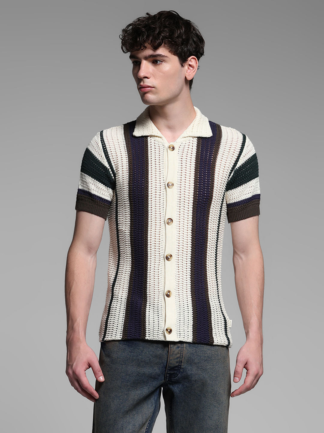 WHITE VERTICAL STRIPED SHIRT