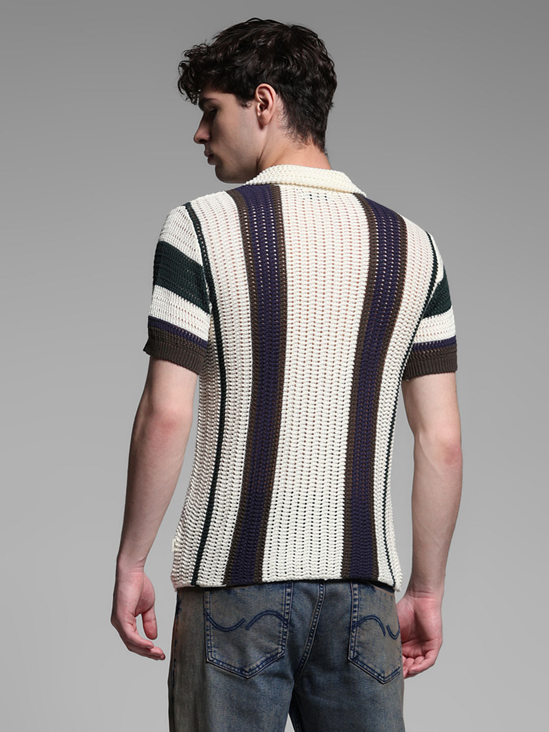 WHITE VERTICAL STRIPED SHIRT