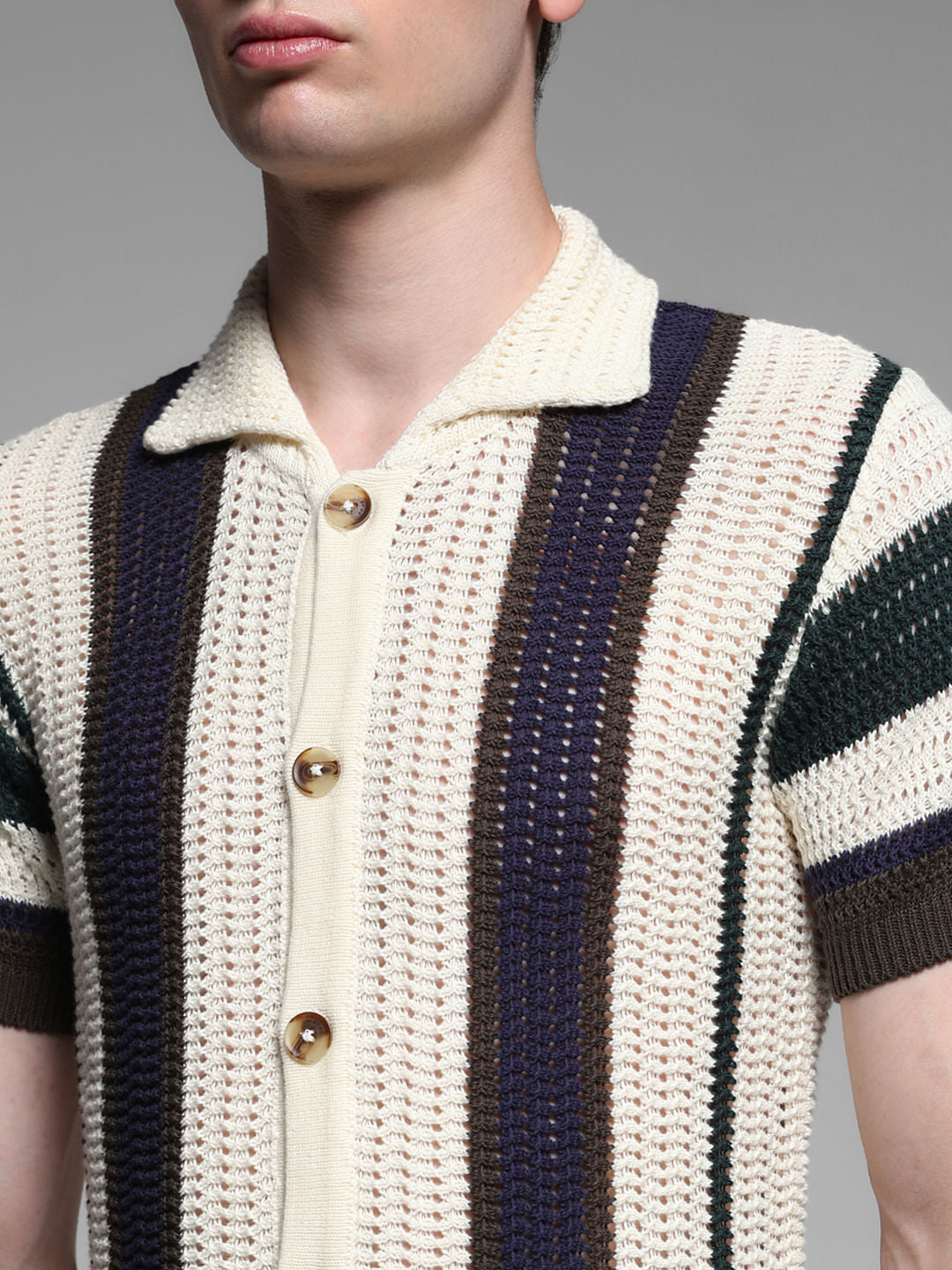 WHITE VERTICAL STRIPED SHIRT