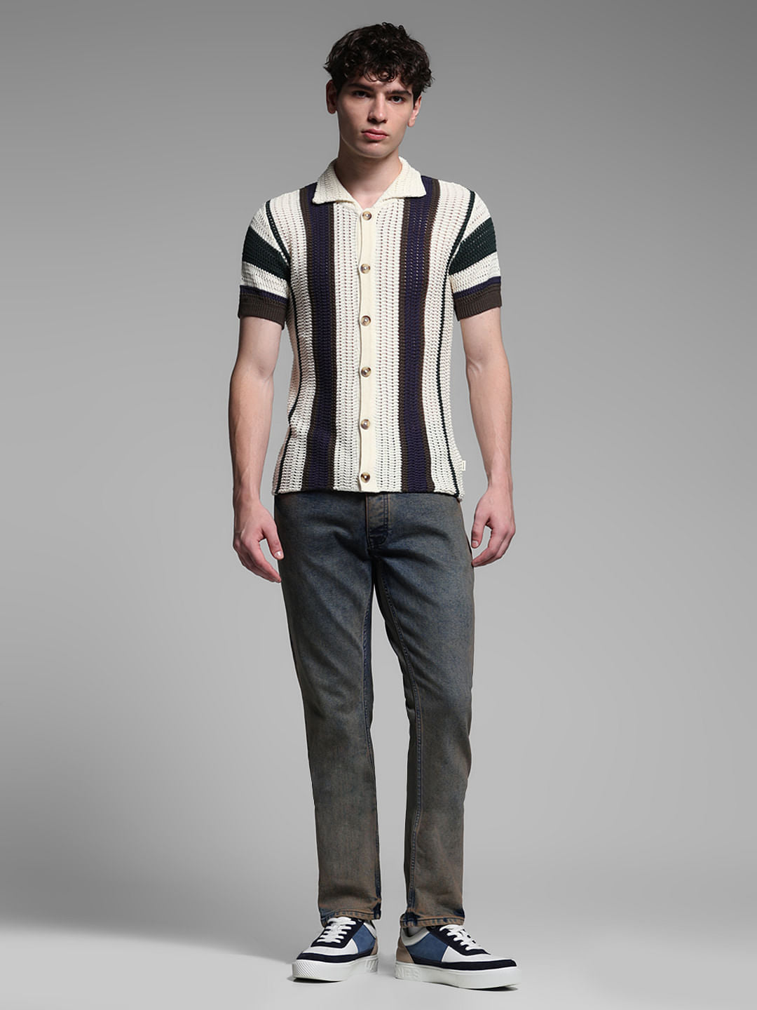 WHITE VERTICAL STRIPED SHIRT