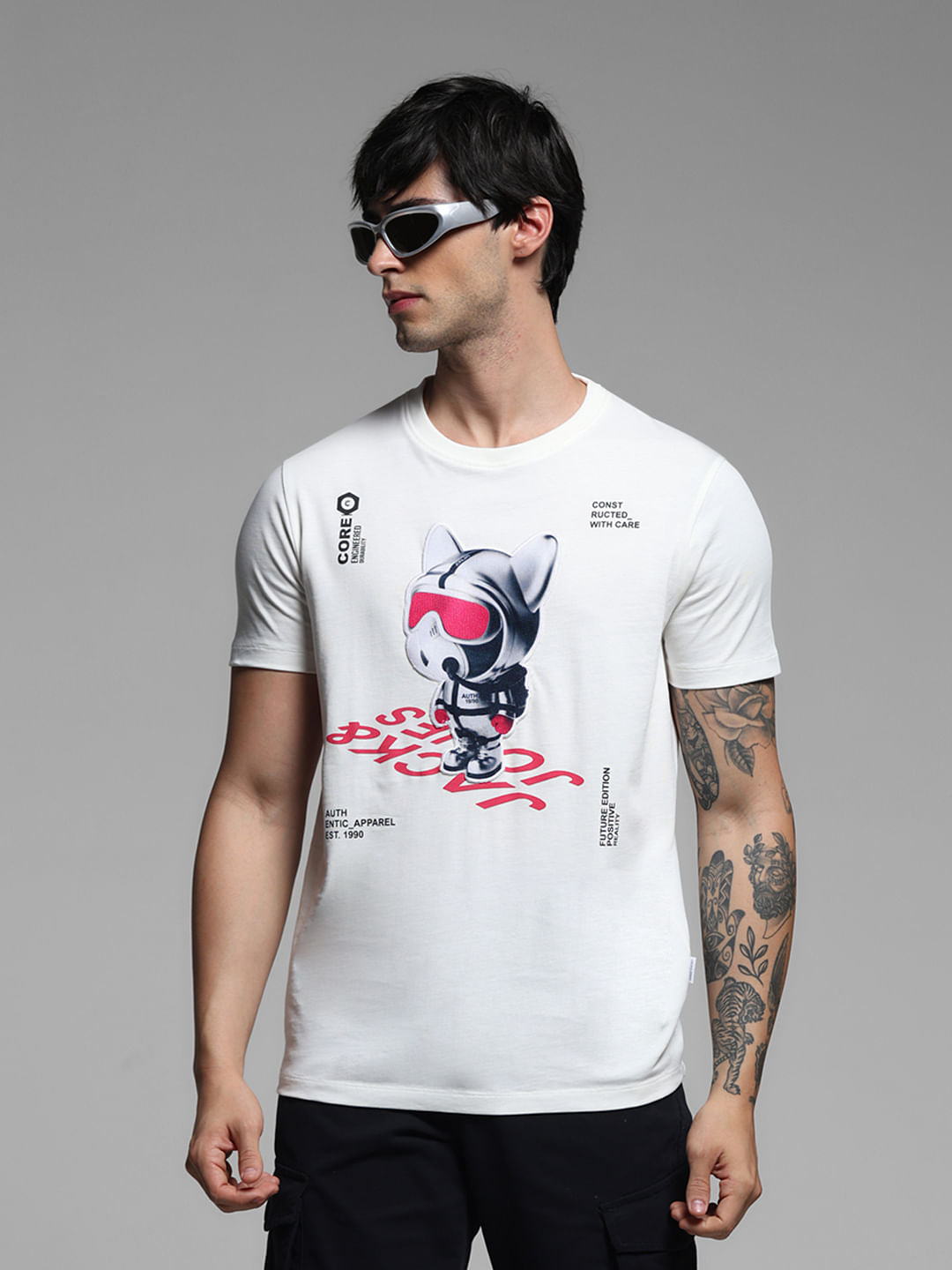 White Graphic Print Neck T-shirt