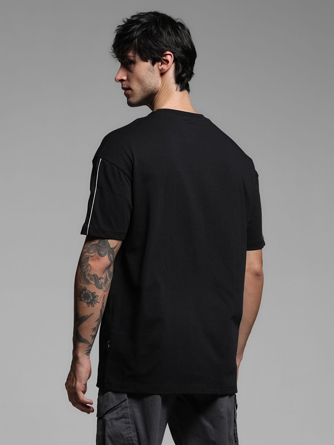 Black Holographic Print Boxy Fit T-shirt