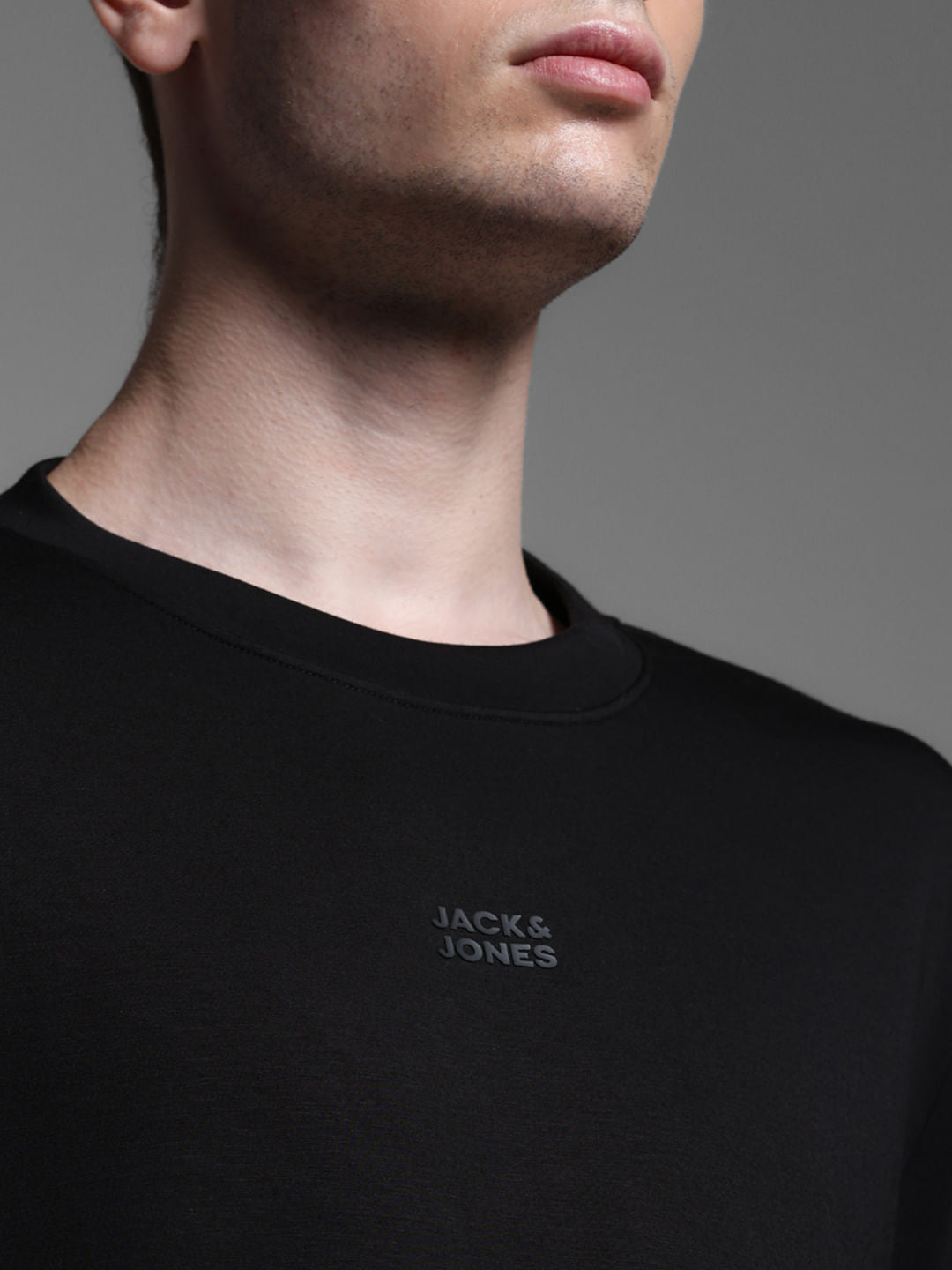 BLACK REGULAR FIT SWEATSHIRT