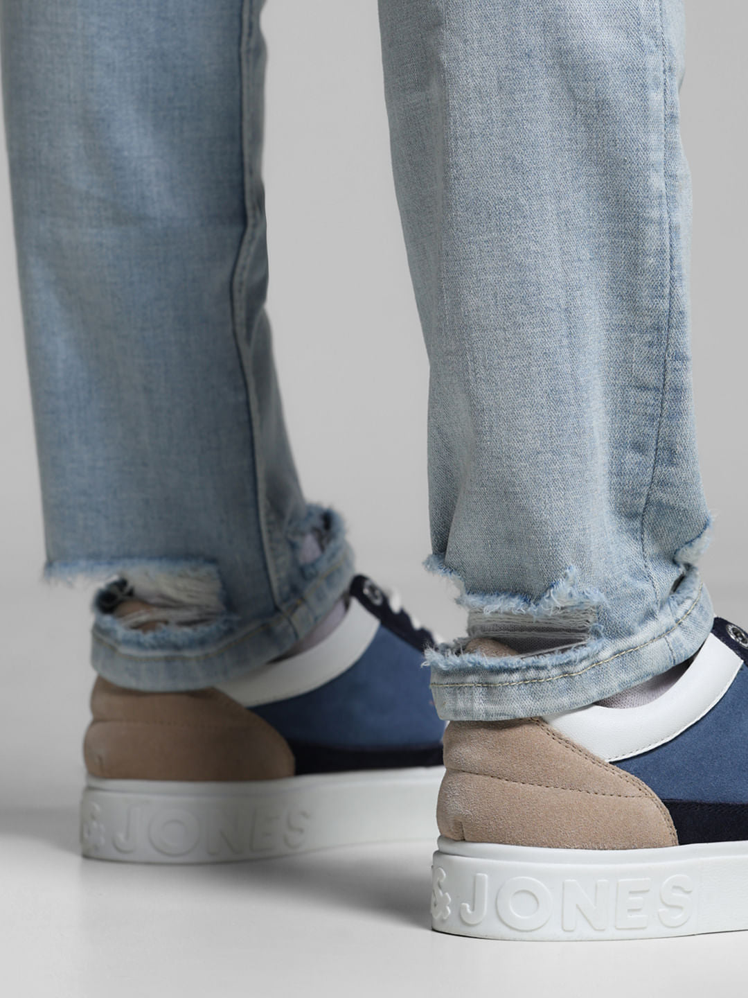 LIGHT BLUE GLENN SLIM FIT JEANS