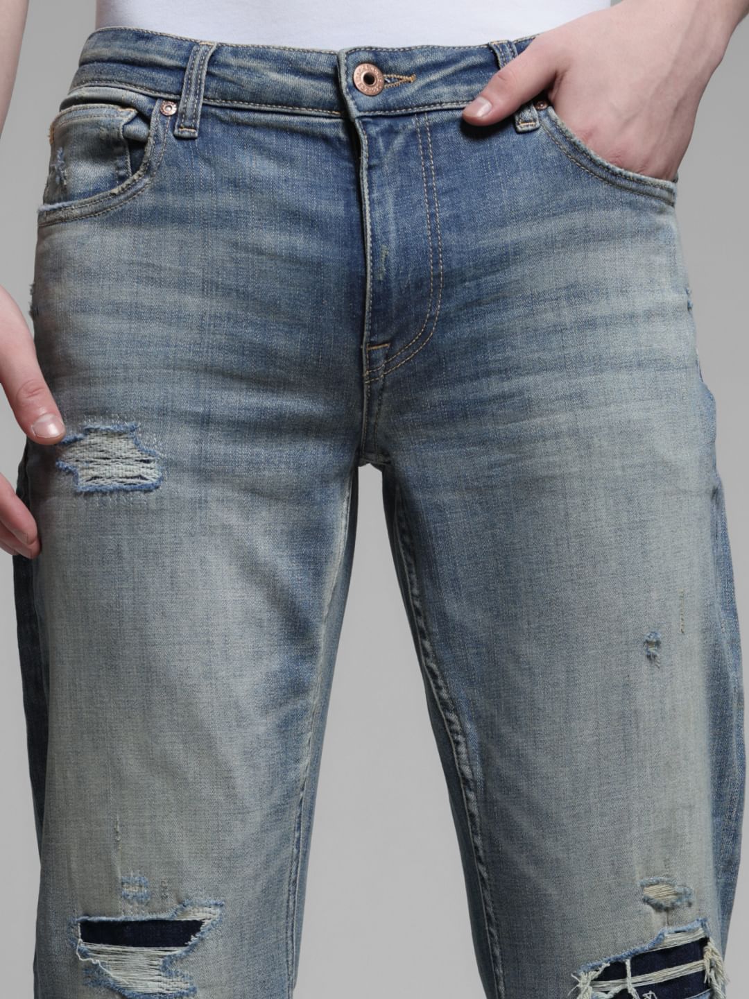 BLUE LOW RISE CLARK REGULAR FIT JEANS