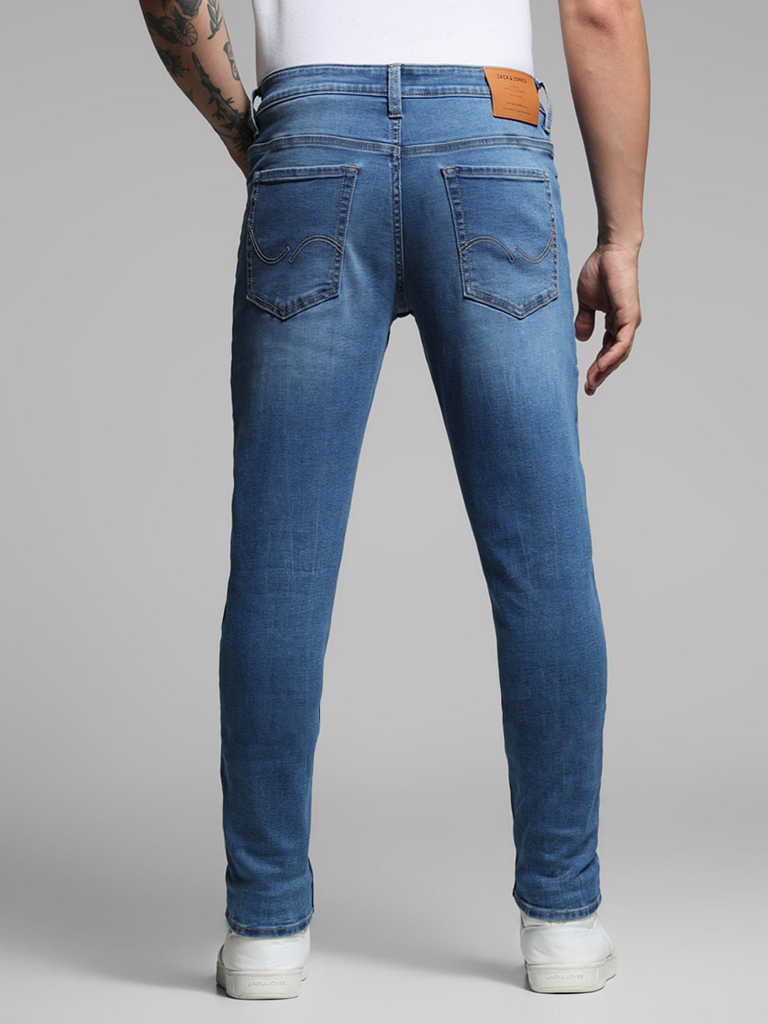 Light Blue Mid Rise Washed Brak Slim Fit Jeans