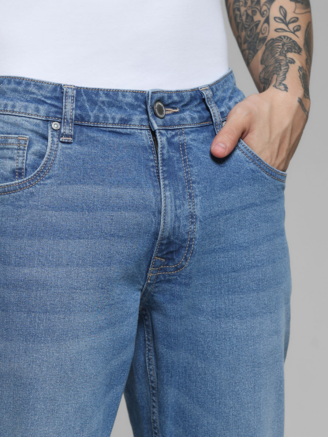 Light Blue Mid Rise Washed Regular Fit Jeans