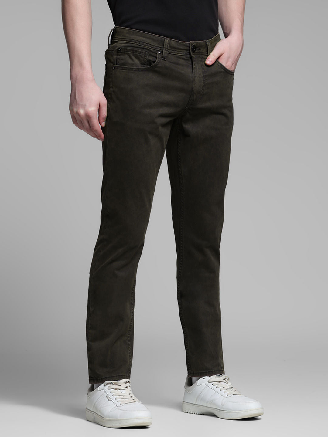 BROWN LOW RISE GLENN SLIM FIT JEANS