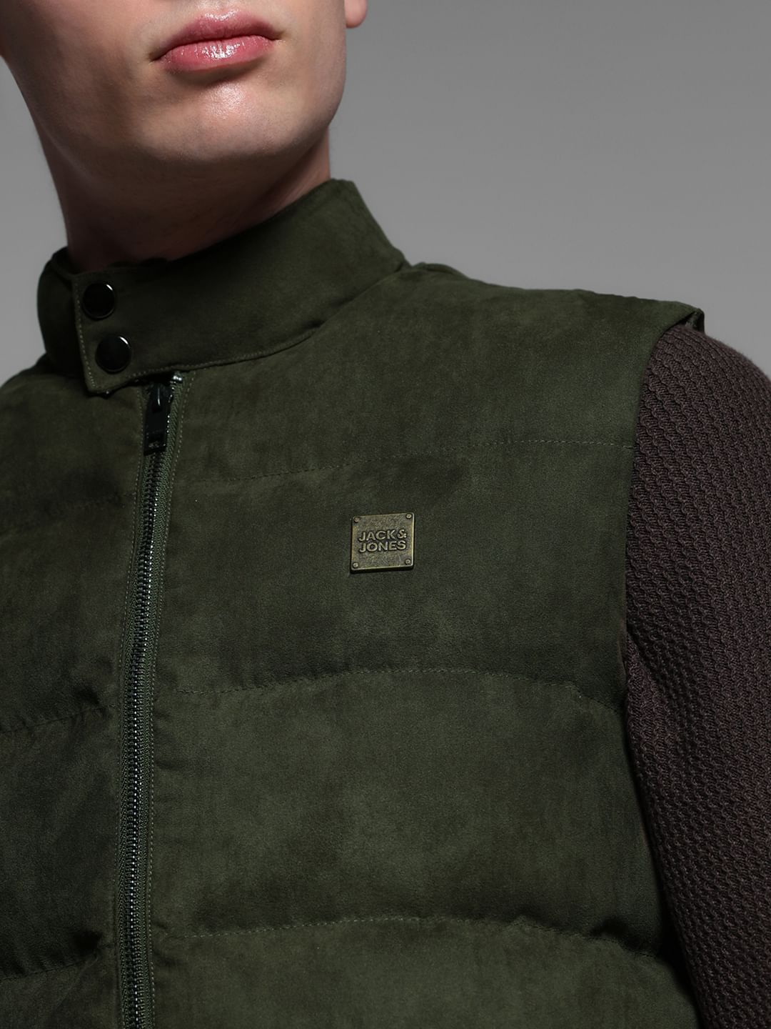 GREEN ZIPPER VEST