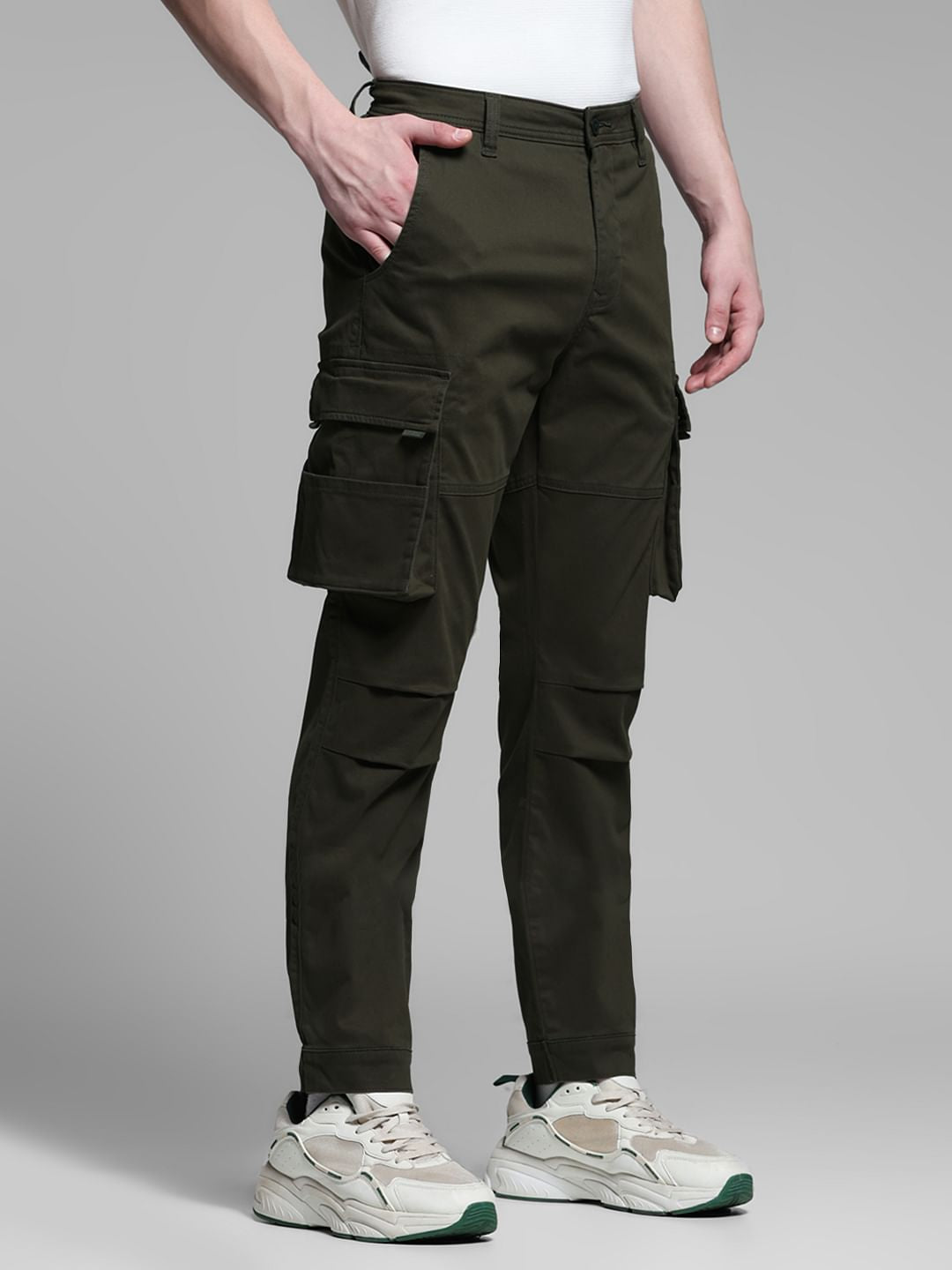 GREEN HIGH RISE CARGOS