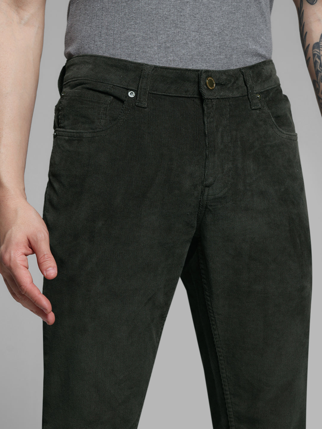 Men Olive Corduroy Chinos With Stretch, Regular Fit