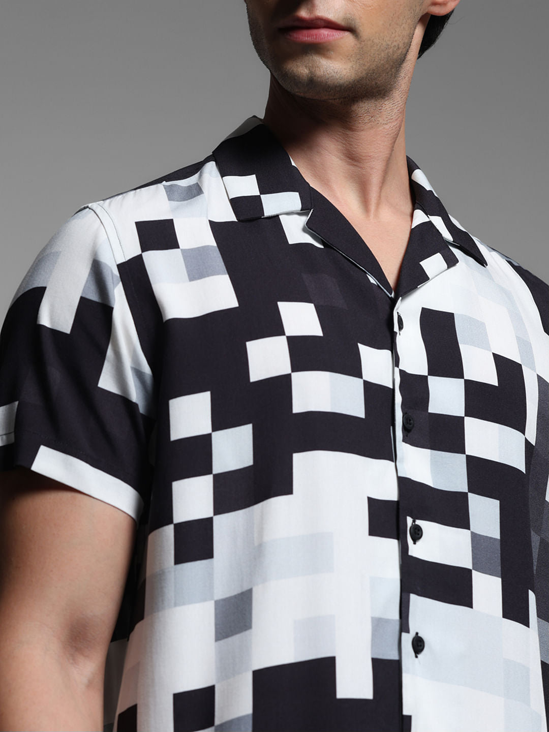 Black Abstract Print Short Sleeves Shirt