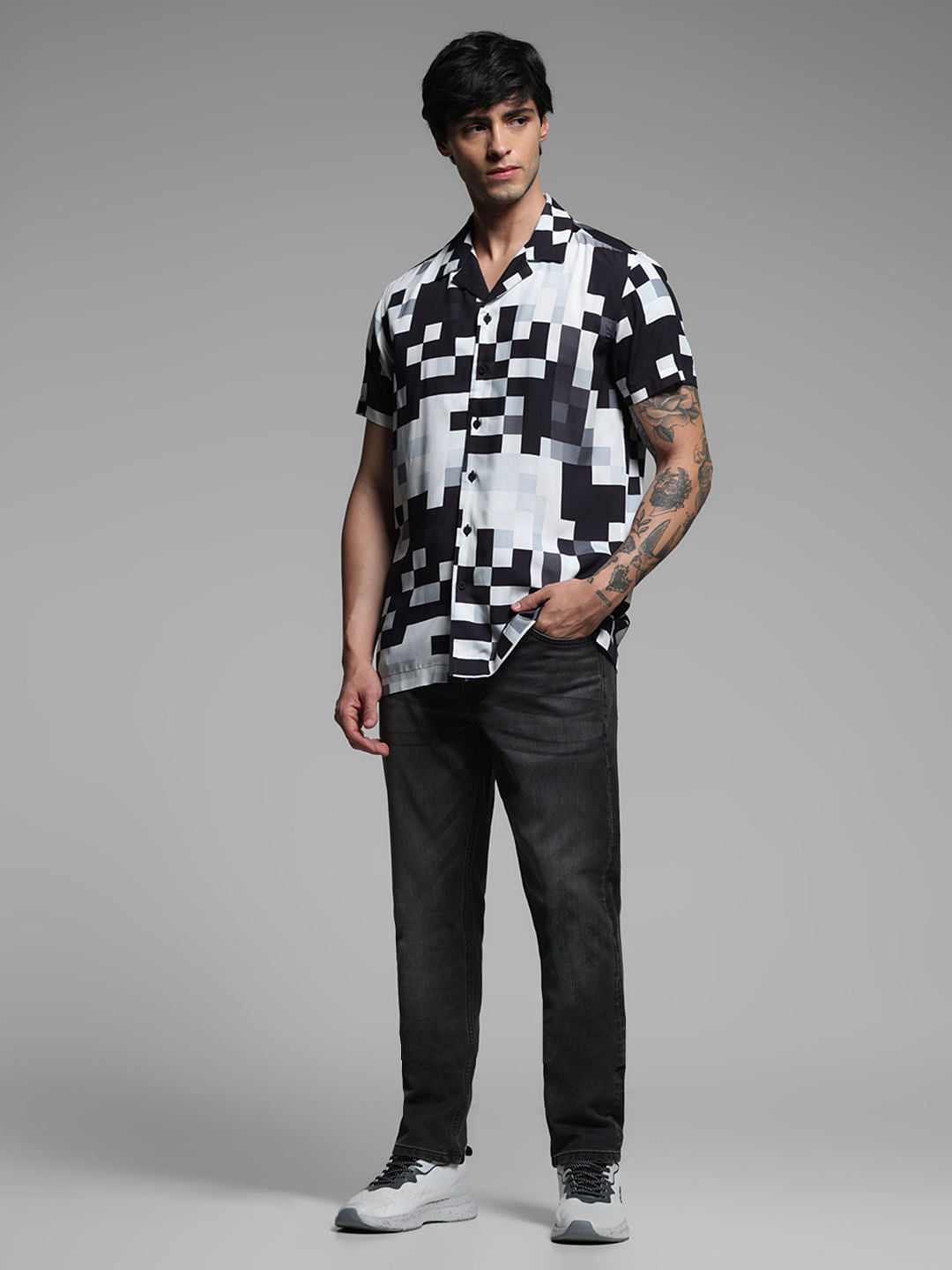 Black Abstract Print Short Sleeves Shirt