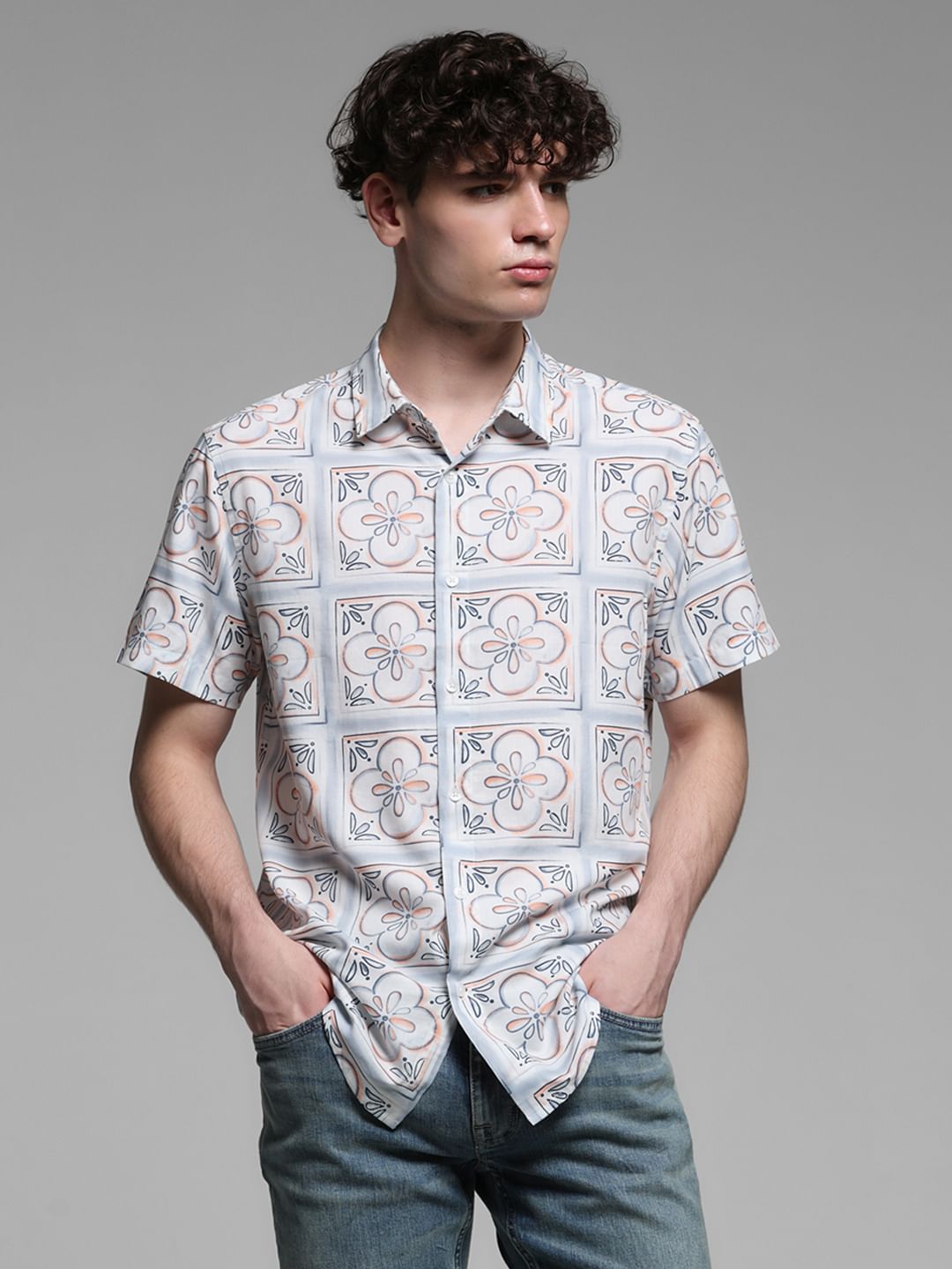 White Abstract Print Short Sleeves Shirt