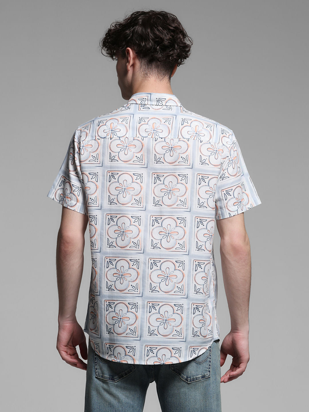 White Abstract Print Short Sleeves Shirt