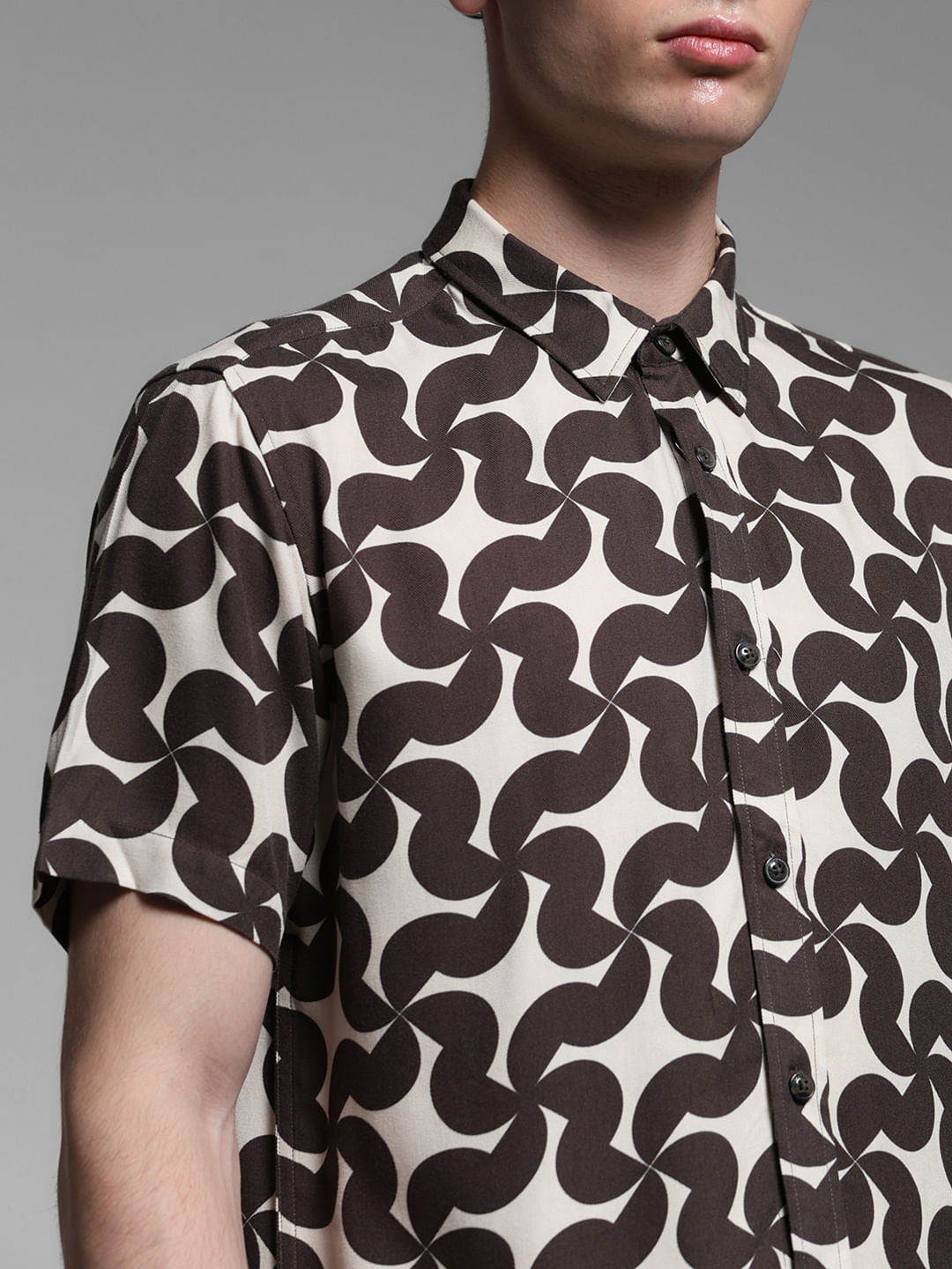 Brown Abstract Print Short Sleeves Shirt