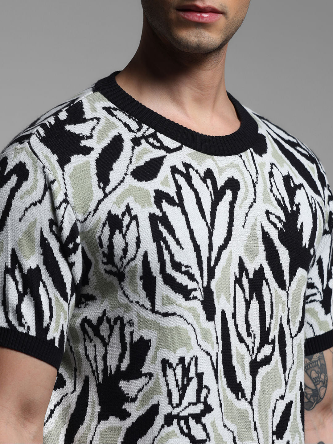 Green Abstract Print Pullover