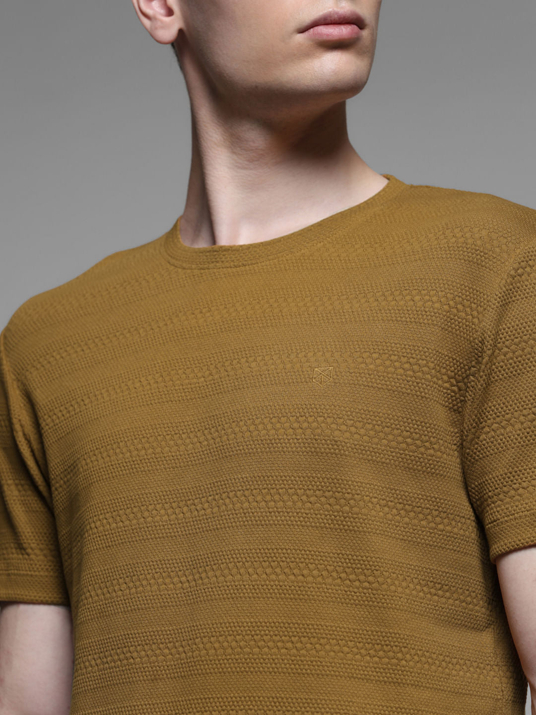 BROWN JACQUARD T-SHIRT