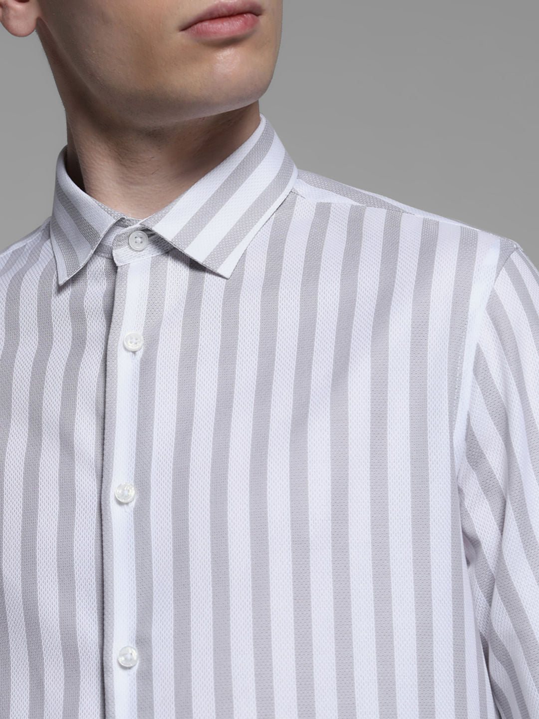 WHITE STRIPED SHIRT