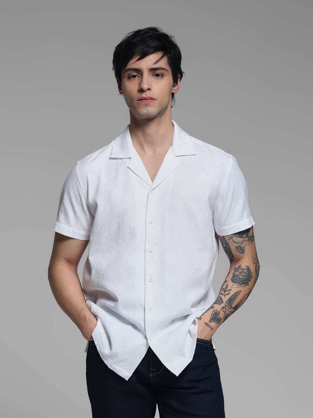 BASIC WHITE SHIRT