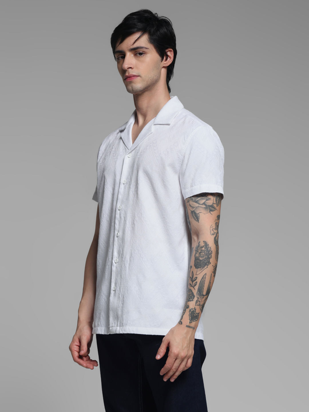 BASIC WHITE SHIRT