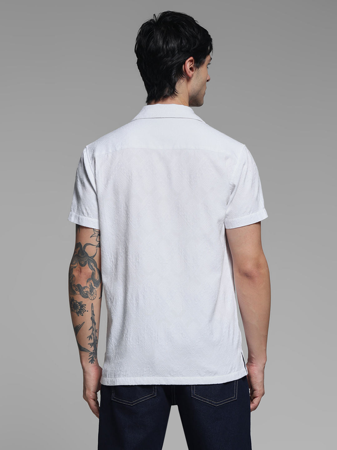 BASIC WHITE SHIRT