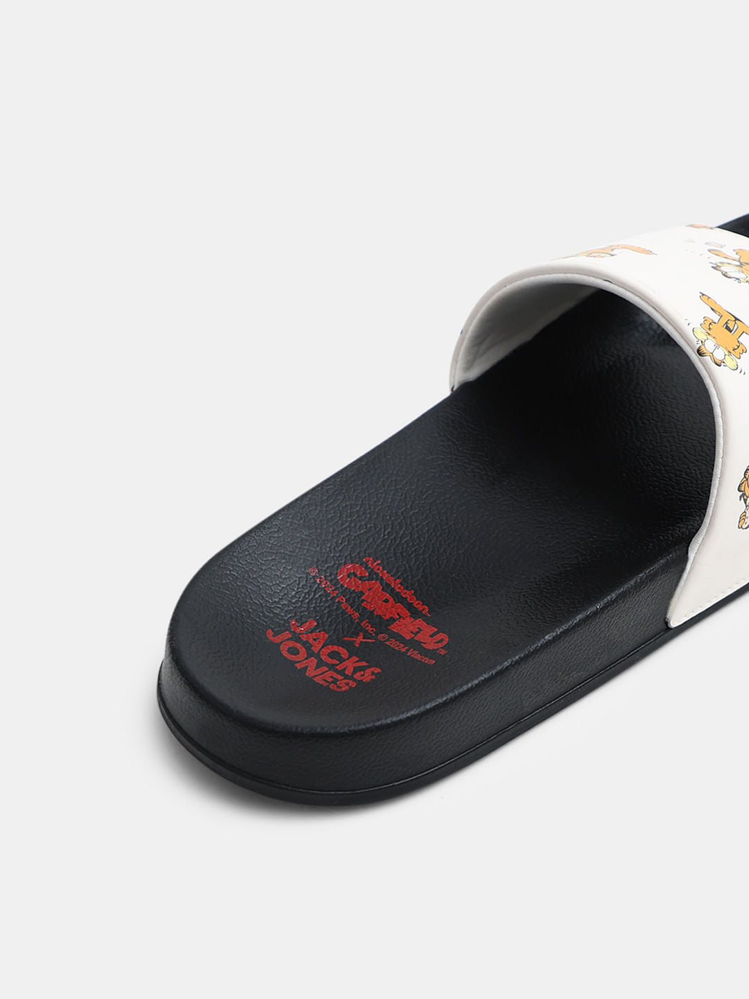JACK&JONES X GARFIELD Black Printed Pool Sliders