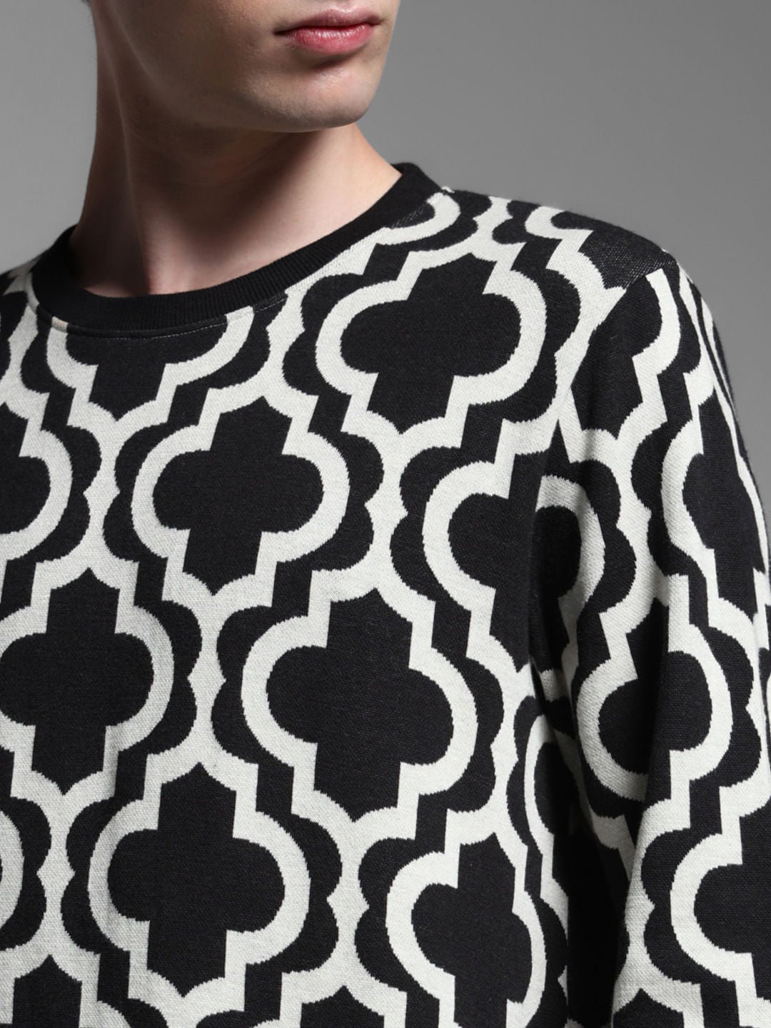 Black Jacquard Printed Pullover