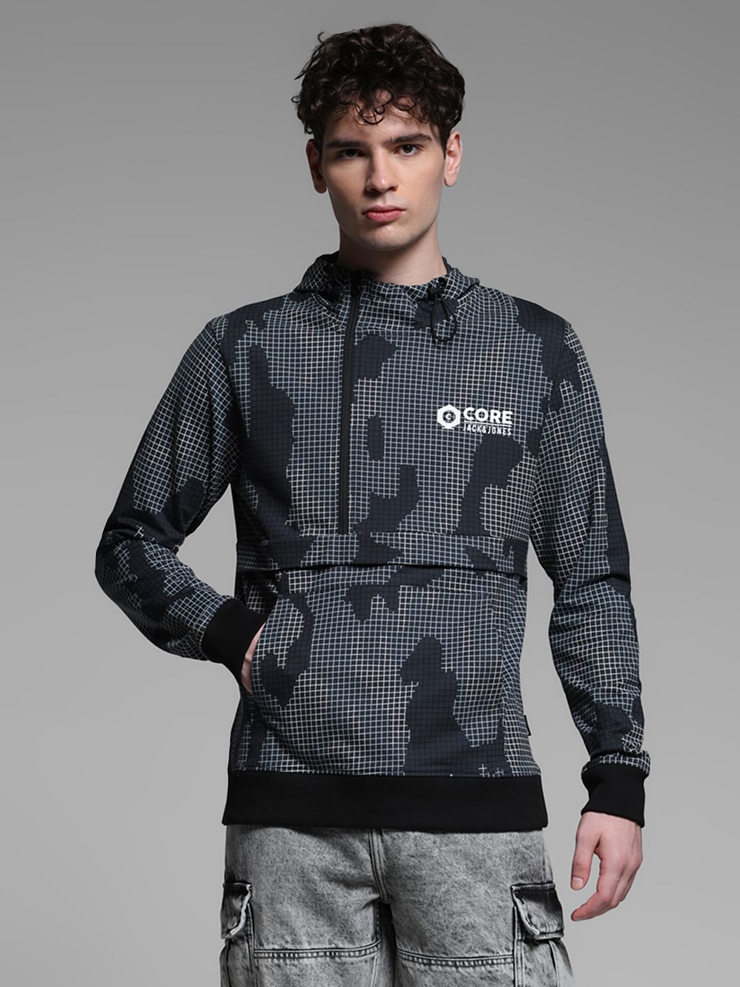 GREY HOODED SWEATSHIRT