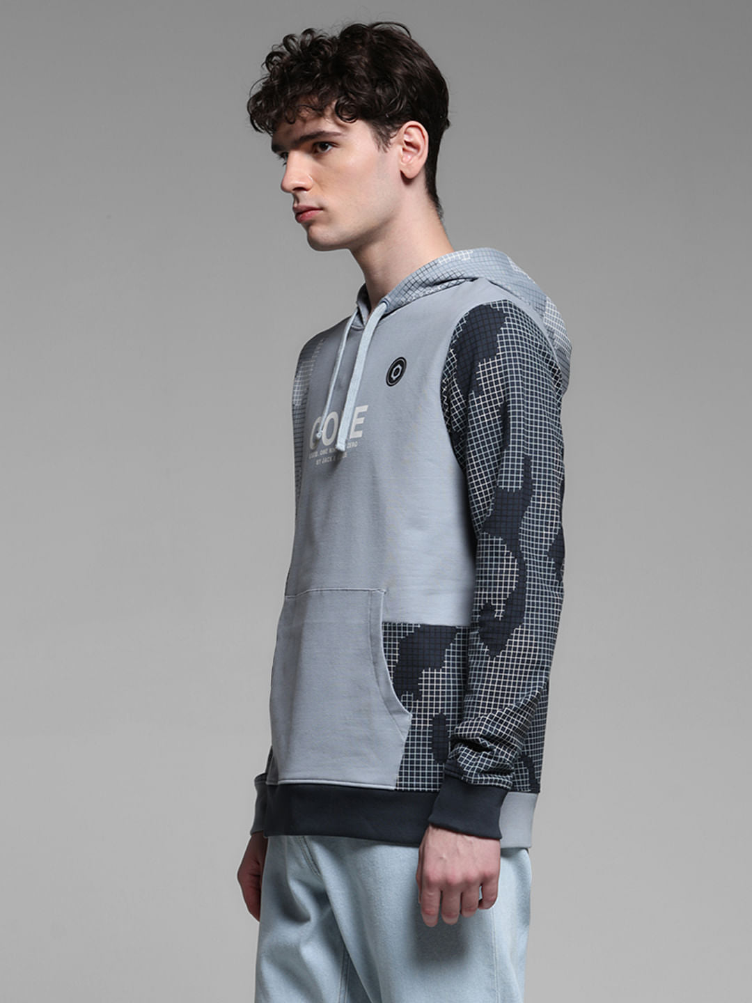 GREY HOODED LOGO PRINT SWEATSHIRT