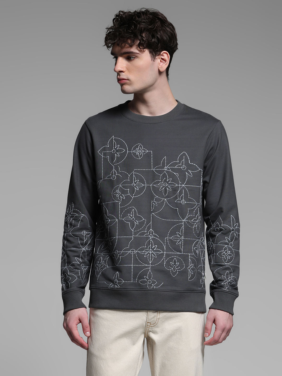 GREY CREW NECK PULLOVER