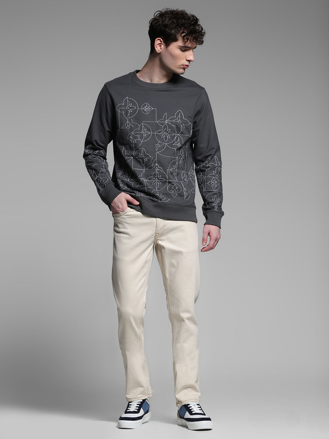 GREY CREW NECK PULLOVER