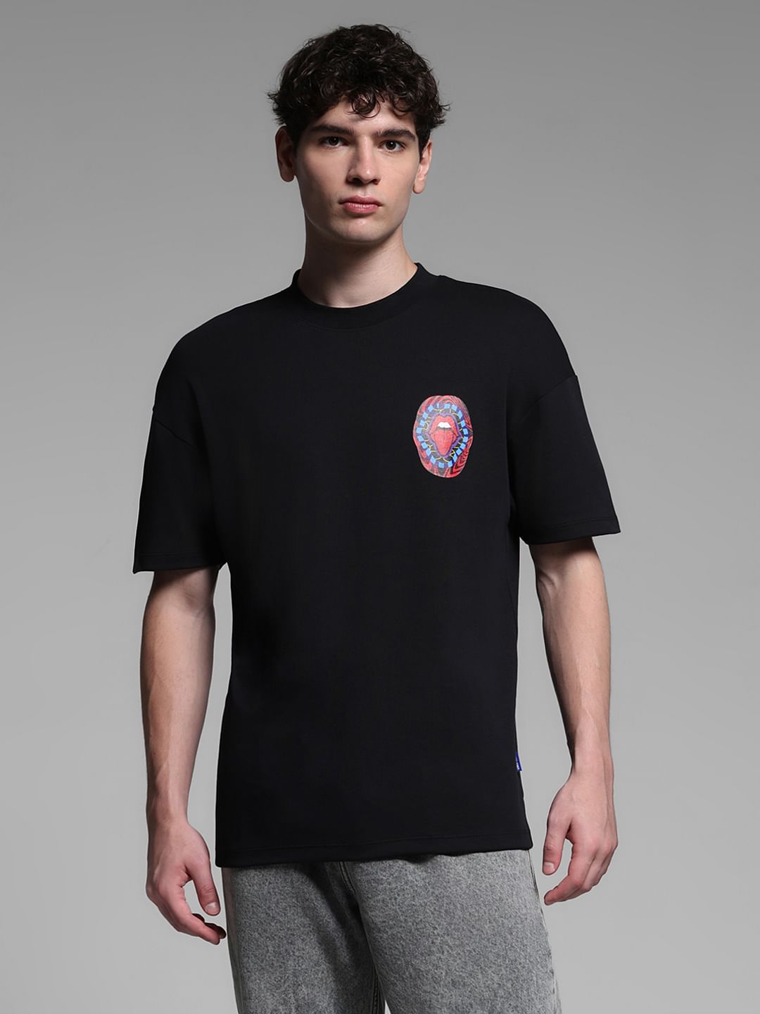 BLACK PRINTED T-SHIRT