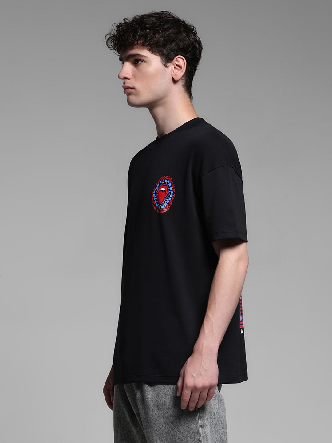 BLACK PRINTED T-SHIRT