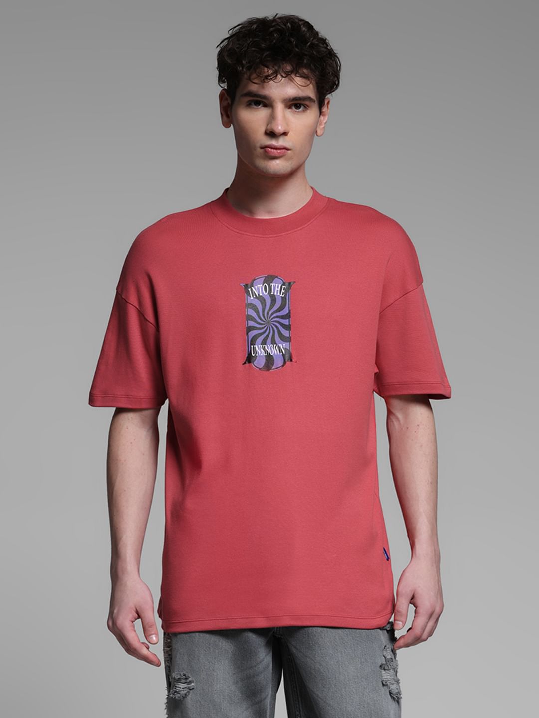 RED GRAPHIC OVERSIZE T-SHIRT