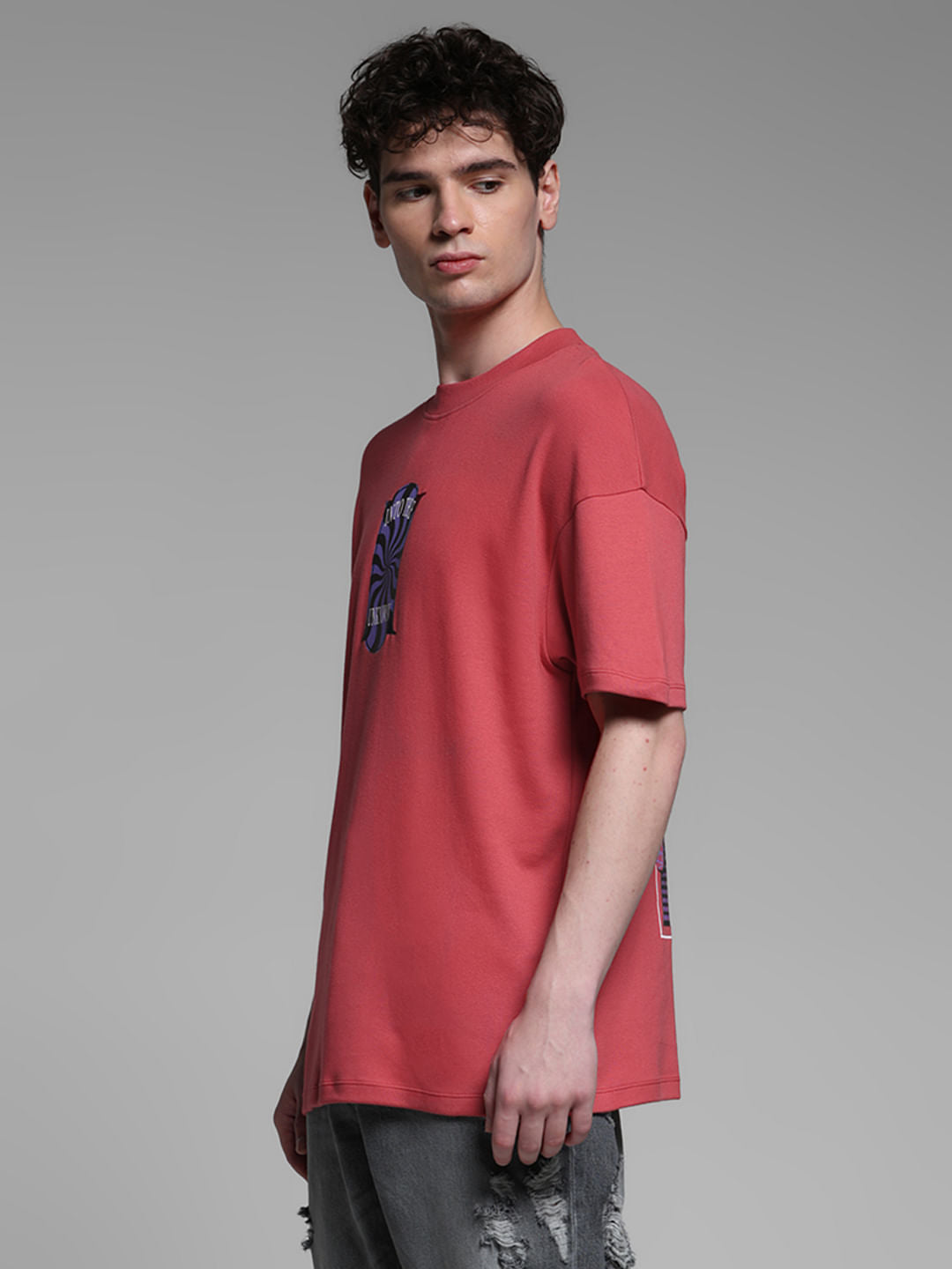 RED GRAPHIC OVERSIZE T-SHIRT
