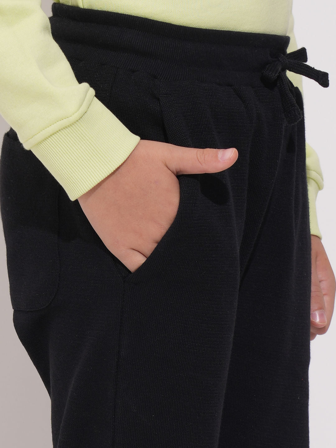 Boys Black Textured Sweatpants