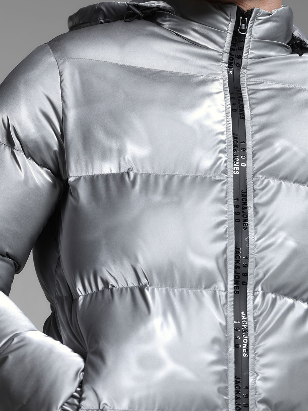 GREY FOIL PRINT PUFFER JACKET