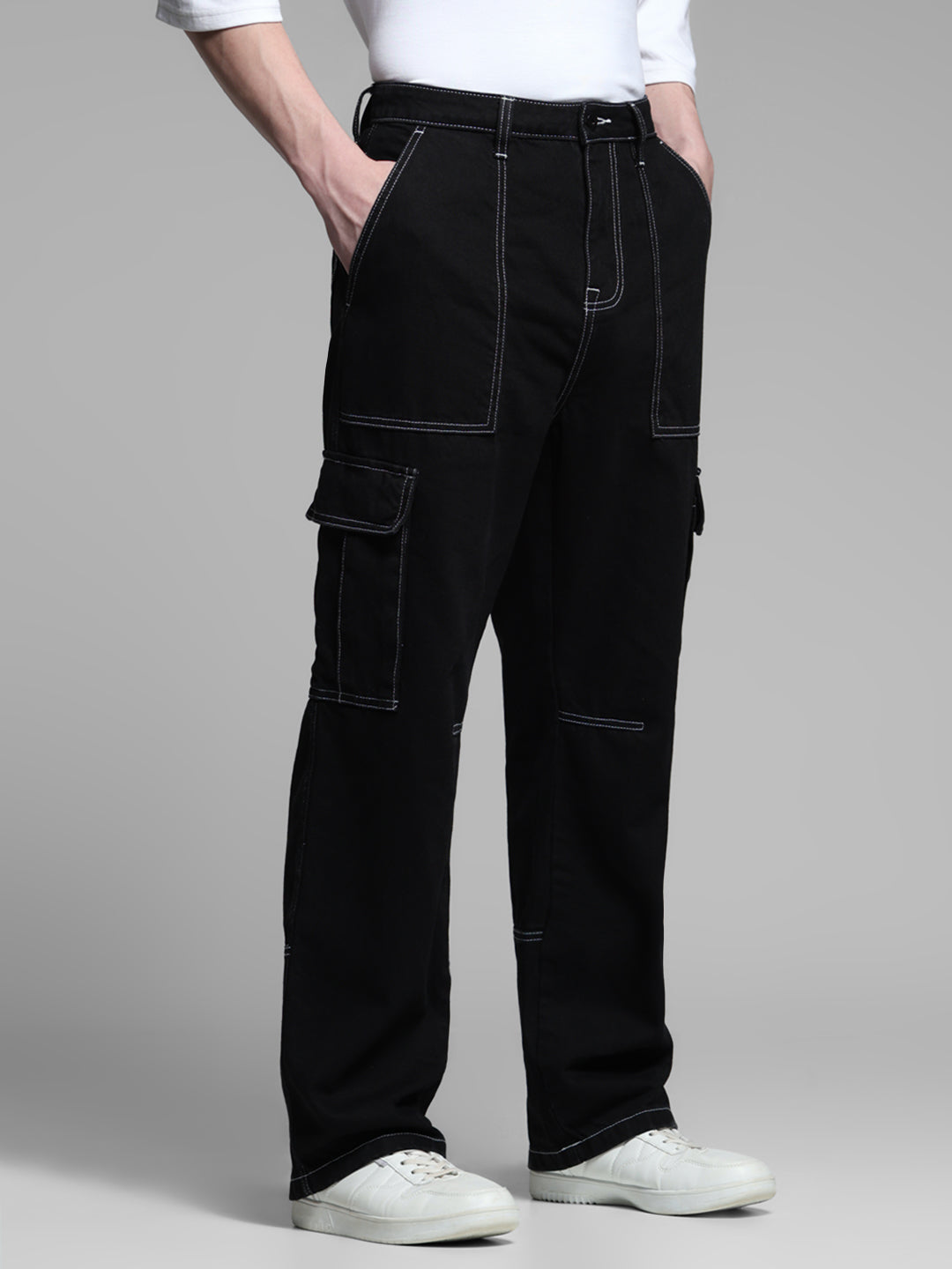 Men's Black Cotton Loose Fit Cargo Jeans With Contrast Stitching