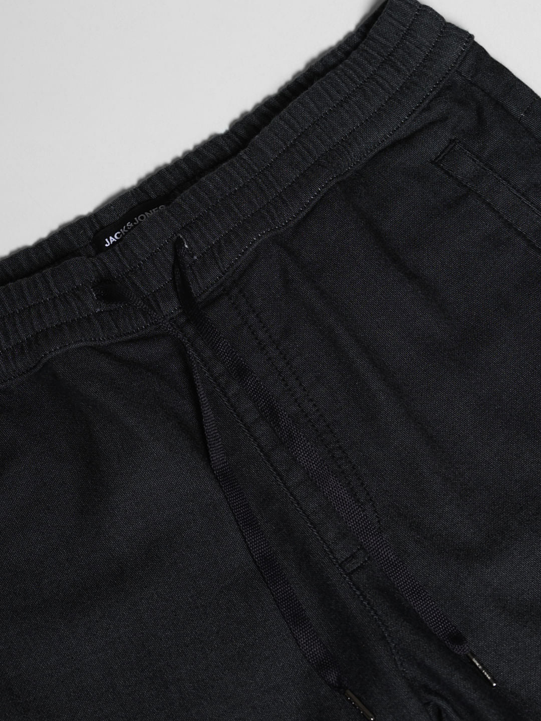 BLACK ANTI FIT CARGOS