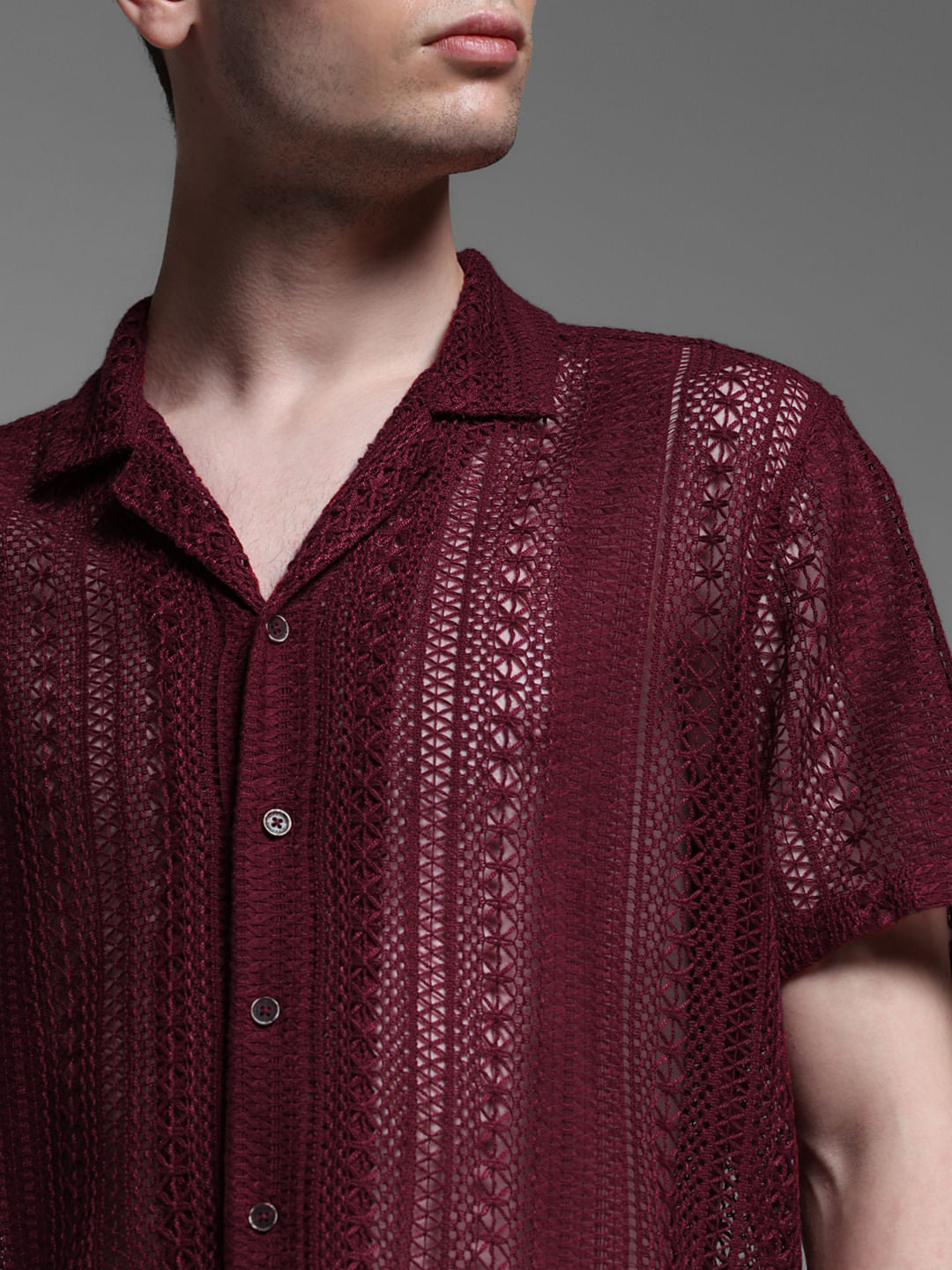MAROON TEXTURED SHORT SLEEVES SHIRT