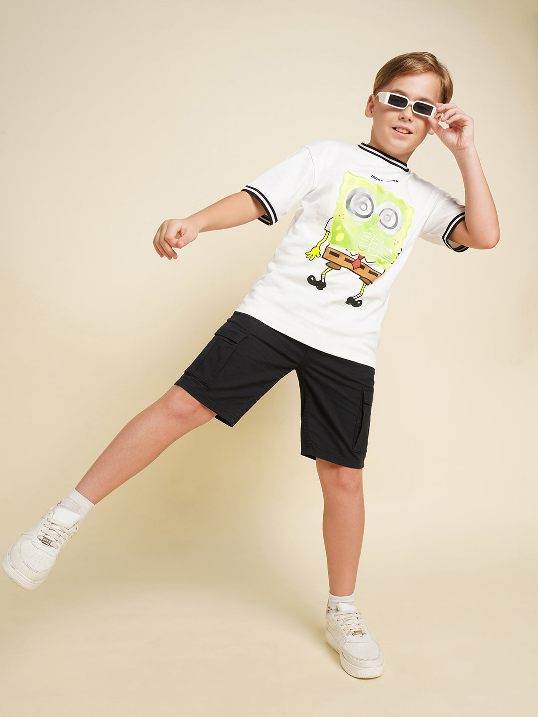 Boys Cotton Graphic Print T-Shirt With Ribbed Sleeves - White