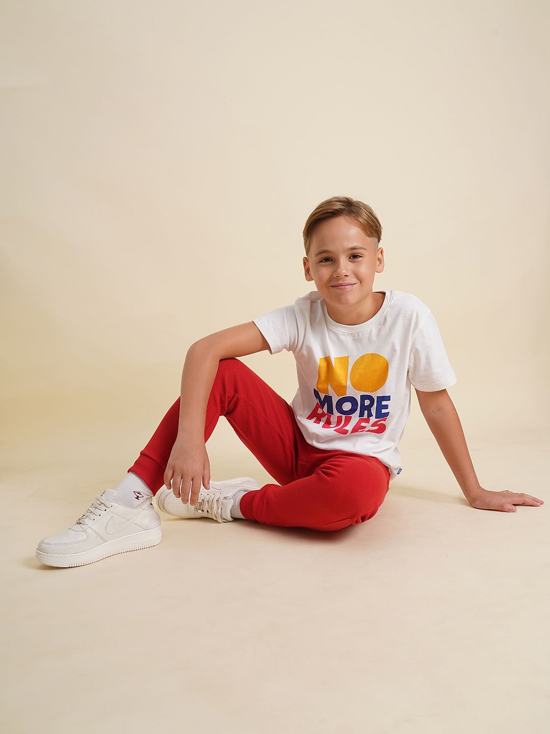 Boys Red Textured Cotton Sweatpants